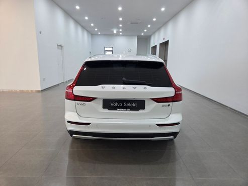 Volvo V60 B5 Ultra AWD — пробег 1 802 км — фото 4 из 5