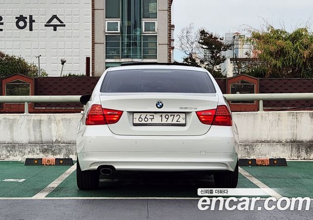 BMW 3-Series 320d Sedan — пробег 100 400 км — фото 4 из 5