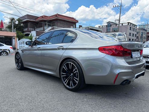 BMW M5 M5 Sedan — пробег 83 000 км — фото 5 из 5