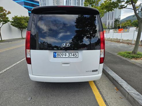 Hyundai Staria Cargo 5-Seater Modern — пробег 81 000 км — фото 4 из 5
