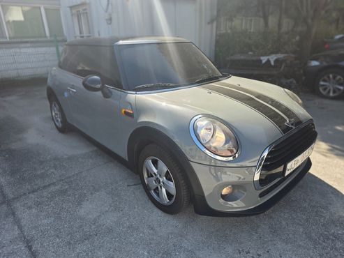 Mini Cooper Standard Third Generation — пробег 127 699 км — фото 1 из 5