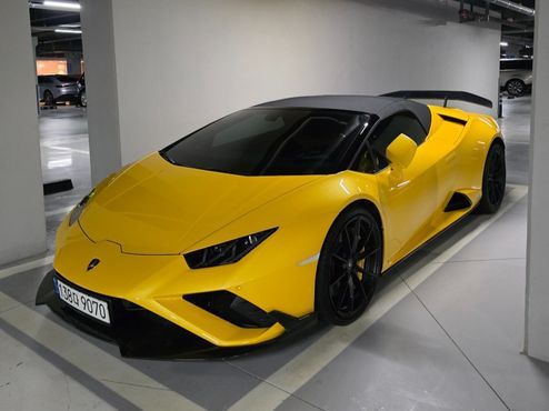 Lamborghini Huracan LP610-2 EVO Spyder — пробег 9 900 км — фото 3 из 5