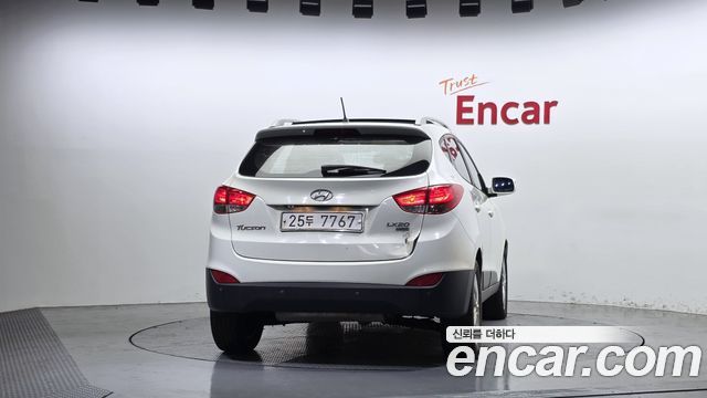 Hyundai Tucson Diesel 2WD LX20 Premier — пробег 263 488 км — фото 4 из 5