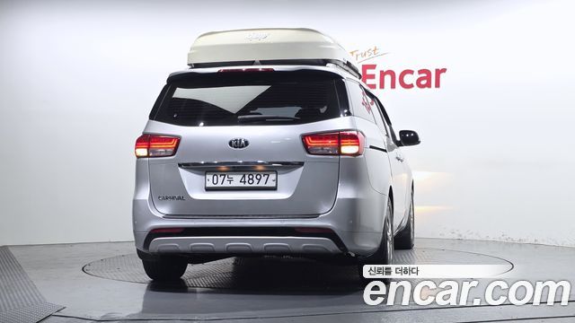 Kia Carnival из Кореи Encar