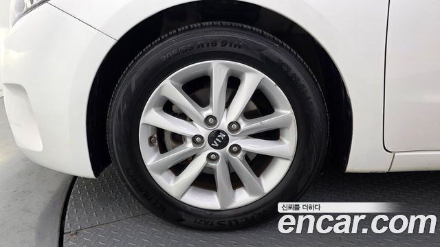 Kia K3 из Кореи Encar