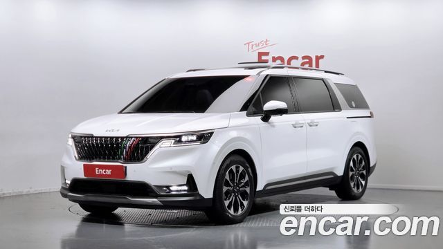 Kia Carnival Gasoline 7-Seater Signature — пробег 50 828 км — фото 1 из 5