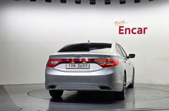 Hyundai Grandeur HG240 Luxury — пробег 63 252 км — фото 4 из 5