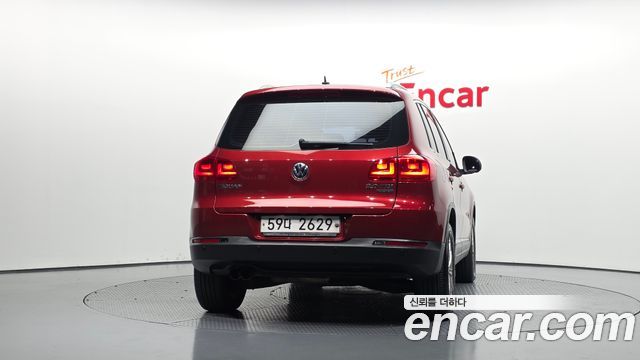 Volkswagen Tiguan 2.0 TDI Comfort 5N — пробег 335 037 км — фото 4 из 5