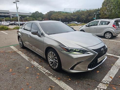 Lexus ES Executive — пробег 56 800 км — фото 1 из 5
