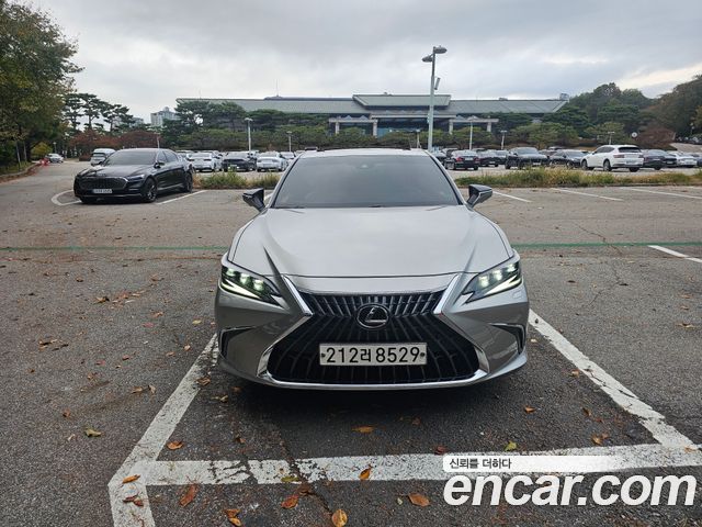 Lexus ES Executive — пробег 56 800 км — фото 3 из 5