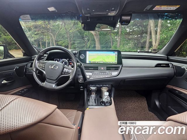 Lexus ES Executive — пробег 56 800 км — фото 5 из 5
