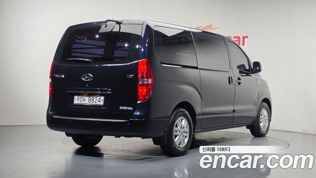 Hyundai Starex Van 3-Seater Smart — пробег 83 836 км — фото 2 из 5
