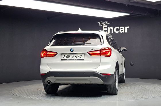 BMW X1 xDrive 18d — пробег 87 367 км — фото 4 из 5