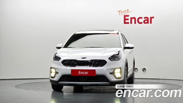 Kia Niro 1.6 PHEV Noblesse Special — пробег 178 025 км — фото 3 из 5