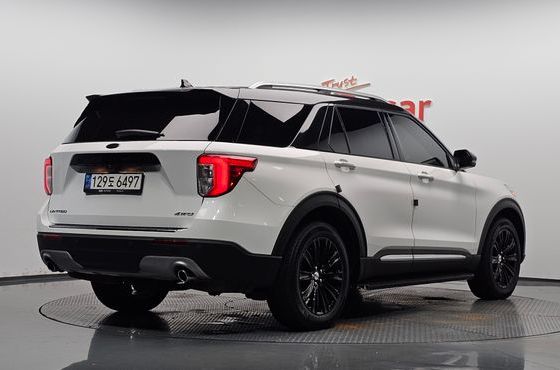 Ford Explorer 2.3 LimIted 4WD — пробег 50 230 км — фото 2 из 5