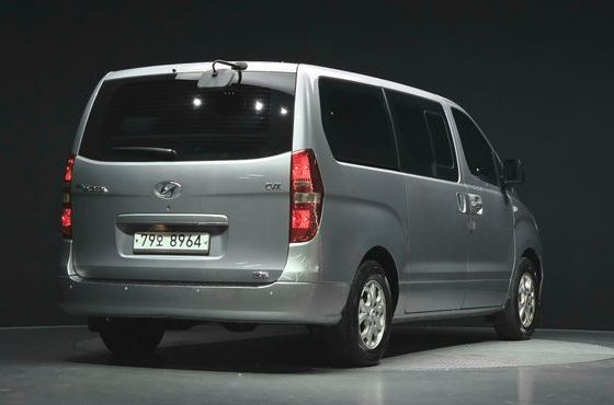 Hyundai Starex 12-Seater Wagon CVX Deluxe — пробег 149 910 км — фото 2 из 5