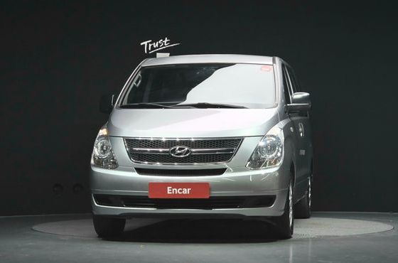 Hyundai Starex 12-Seater Wagon CVX Deluxe — пробег 149 910 км — фото 3 из 5