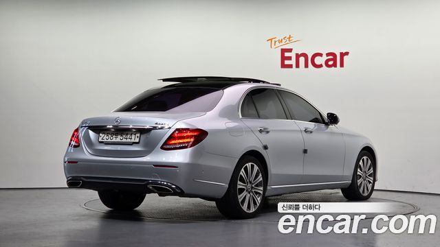Mercedes-Benz E-Class из Кореи Encar