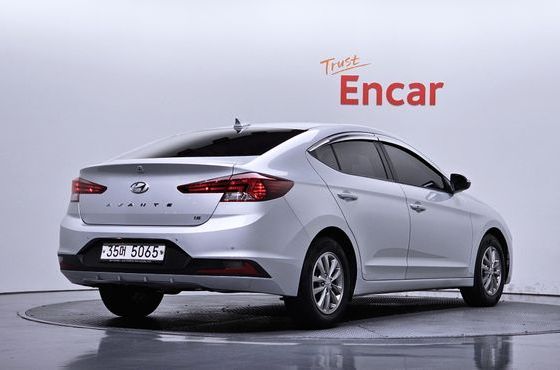 Hyundai AVANTE 1.6 Smart — пробег 135 848 км — фото 2 из 5