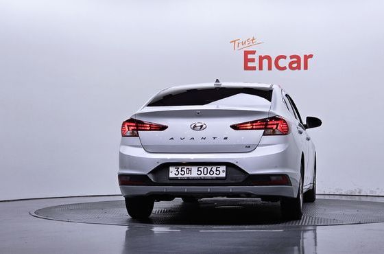 Hyundai AVANTE 1.6 Smart — пробег 135 848 км — фото 4 из 5