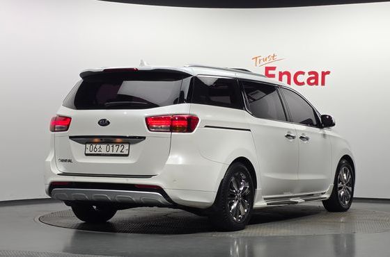 Kia Carnival 9-seater Noblesse — пробег 131 322 км — фото 2 из 5