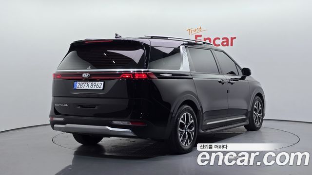 Kia Carnival из Кореи Encar