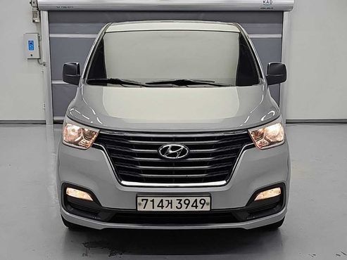 Hyundai Starex Wagon 12-Seater Smart — пробег 93 959 км — фото 2 из 5