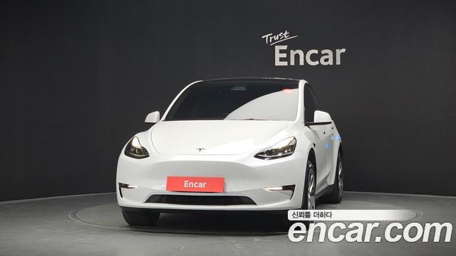 Tesla Model Y Standard Range RWD — пробег 72 047 км — фото 3 из 5