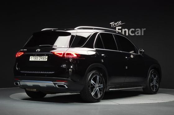 Mercedes-Benz GLE-Class GLE300d 4MATIC — пробег 185 479 км — фото 2 из 5