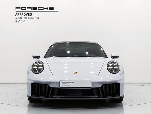 Porsche 911 Carrera 4 GTS — пробег 5 280 км — фото 3 из 5