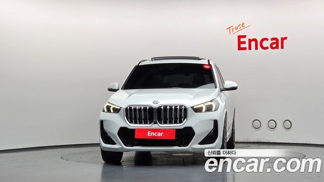 BMW X1 xDrive 20i M Sport — пробег 11 714 км — фото 3 из 5