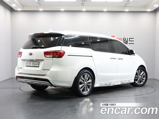 Kia Carnival 7-seater Limousine President — пробег 131 561 км — фото 4 из 5