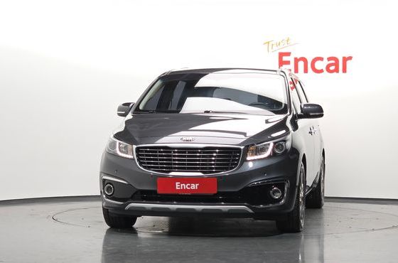 Kia Carnival 9-seater Prestige — пробег 68 143 км — фото 3 из 5
