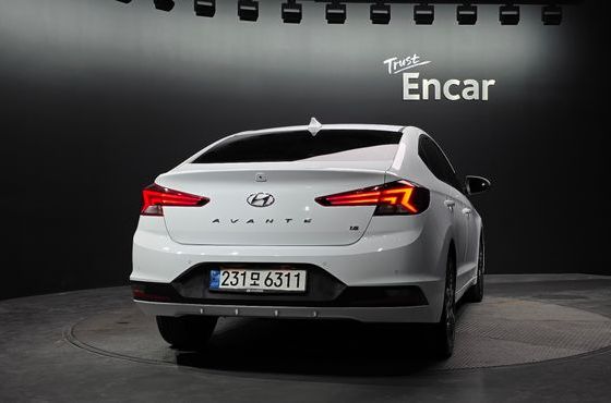 Hyundai AVANTE 1.6 Smart — пробег 97 798 км — фото 4 из 5
