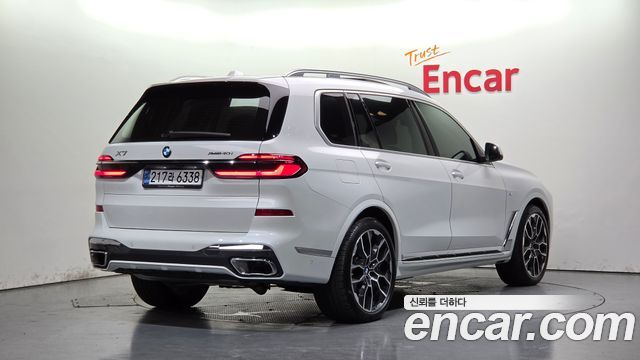 BMW X7 xDrive 40i M Sport 6STR — пробег 15 323 км — фото 2 из 5