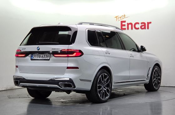 BMW X7 xDrive 40i M Sport 6STR — пробег 15 323 км — фото 2 из 5