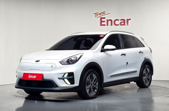Kia Niro Prestige — пробег 242 631 км — фото 1 из 5
