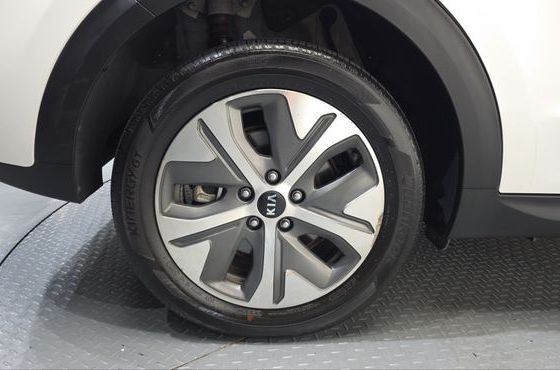 Kia Niro Prestige — пробег 242 631 км — фото 5 из 5