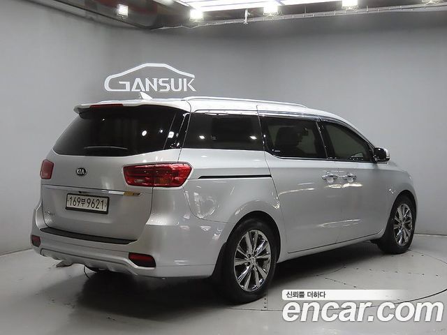 Kia Carnival 9-Seater Noblesse — пробег 131 629 км — фото 4 из 5