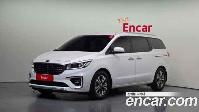 Kia Carnival 9-Seater Luxury — пробег 127 763 км — фото 1 из 5
