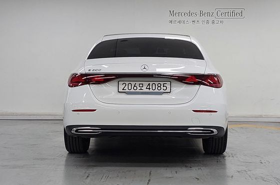 Mercedes-Benz E-Class E200 Avantgarde — пробег 10 253 км — фото 4 из 5