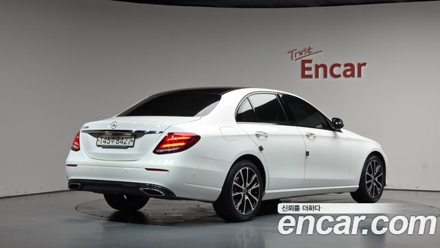 Mercedes-Benz E-Class из Кореи Encar