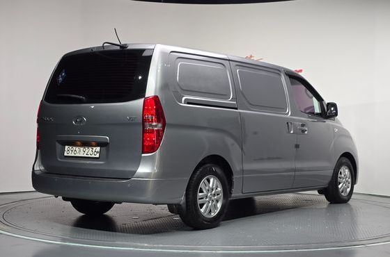 Hyundai Starex 3-Seater VAN Smart Special — пробег 226 083 км — фото 2 из 5