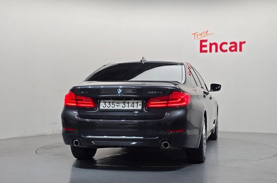 BMW 5-Series 520d xDrive Luxury Plus — пробег 85 472 км — фото 4 из 5