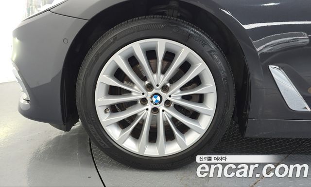 BMW 5-Series 520d xDrive Luxury Plus — пробег 85 472 км — фото 5 из 5