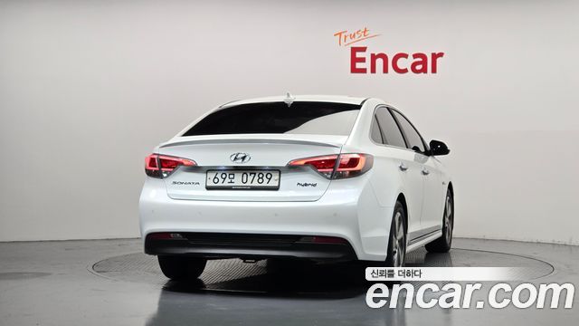 Hyundai Sonata 2.0 HEV Premium — пробег 74 619 км — фото 4 из 5
