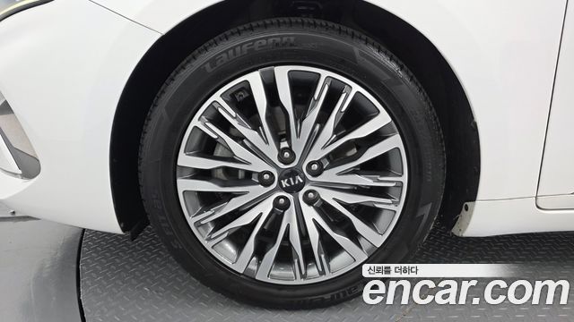 Kia K7 из Кореи Encar