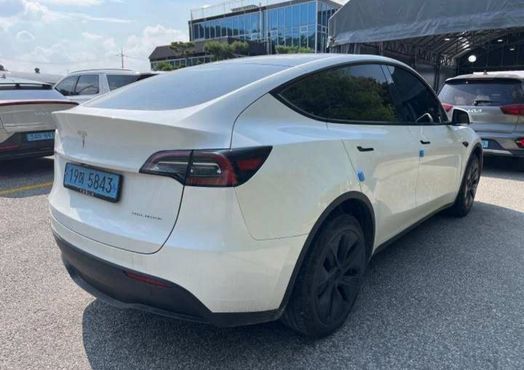 Tesla Model Y Long Range AWD — пробег 45 267 км — фото 5 из 5