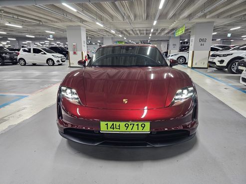 Porsche Taycan Base — пробег 78 453 км — фото 3 из 5