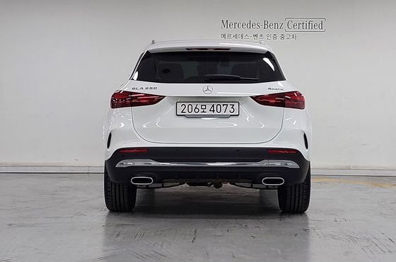 Mercedes-Benz GLA-Class GLA250 4MATIC — пробег 5 696 км — фото 4 из 5